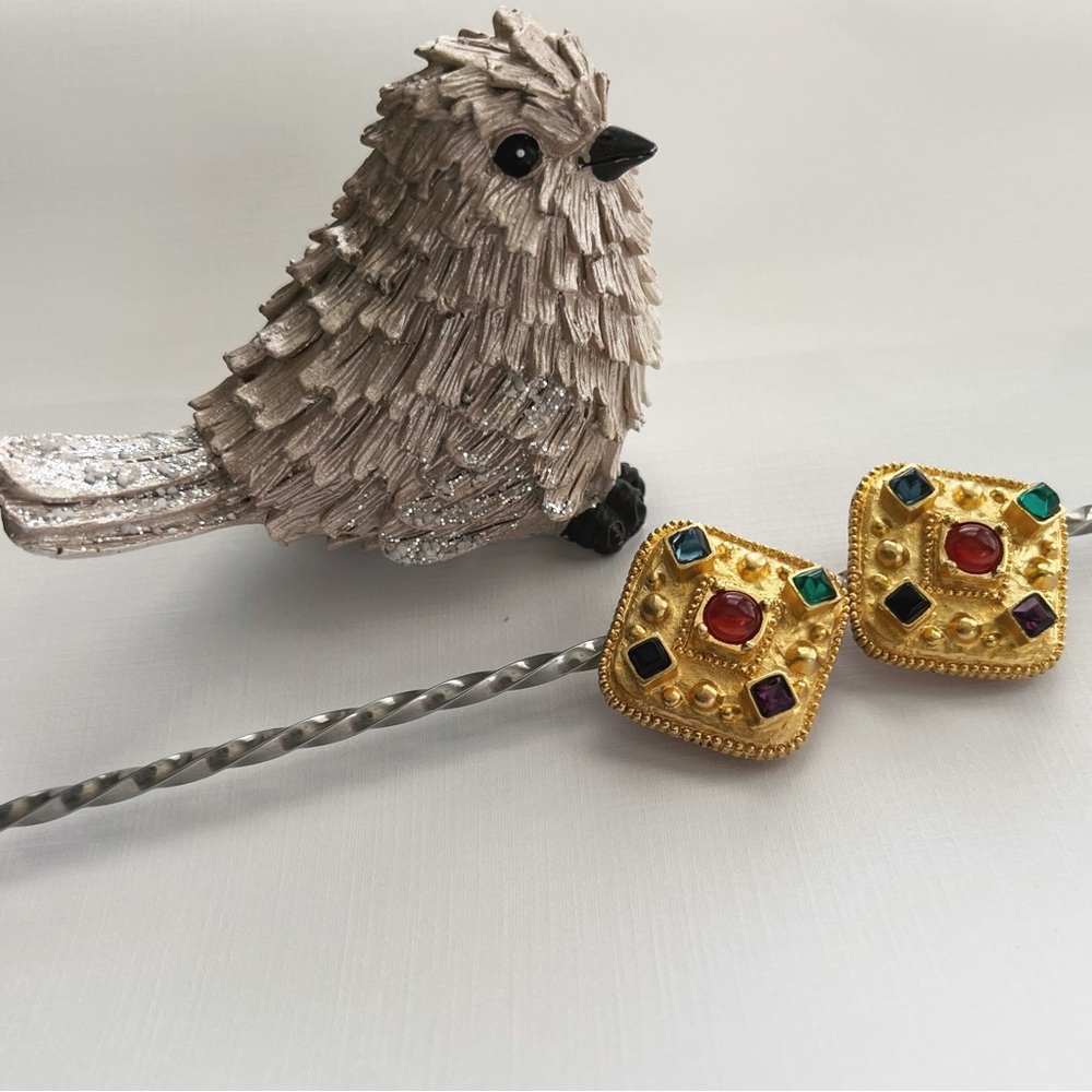 🍉Clip-On Earring Retro Vintage Gold Designer Baroque Egyptian Byzantine Lucite - Picture 6 of 8